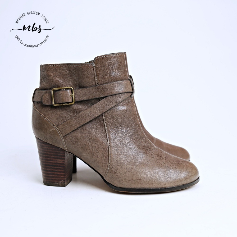 Cole Haan Grand OS Cassidy Ankle Classic  Leather Booties Taupe Women‎ 7.5